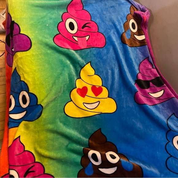 Emoji Blanket - Picture 5 of 5